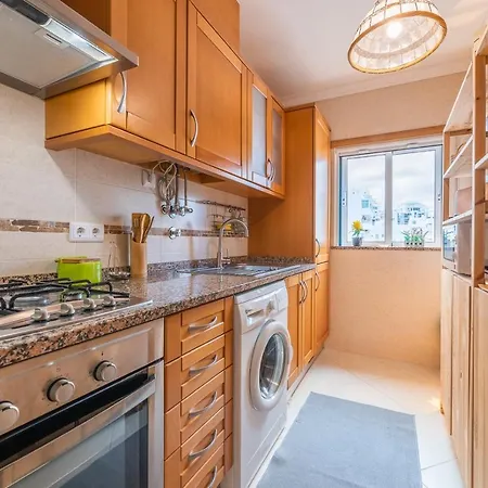 Lägenhet Cozy And Stylish Flat